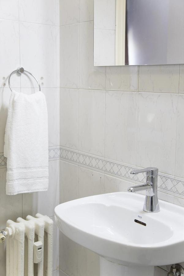 Apartamento En Plaza Callao Madrid Eksteriør billede